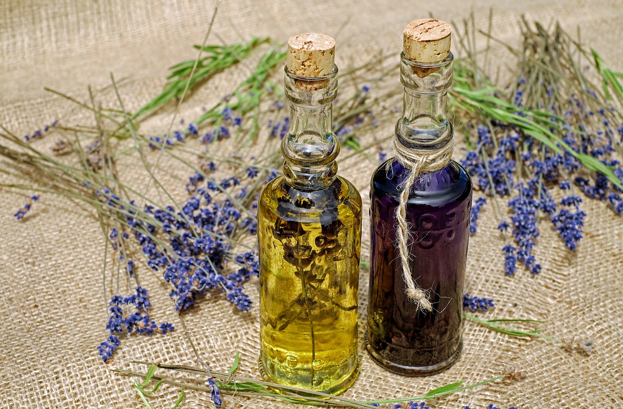 Naturalne olejki eteryczne do masażu, olejki zapachowe –  olejek sosnowy