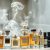 Perfumy w łazience – dlaczego wilgoć i zmiany temperatury skracają ich trwałość i jak je najlepiej przechowywać